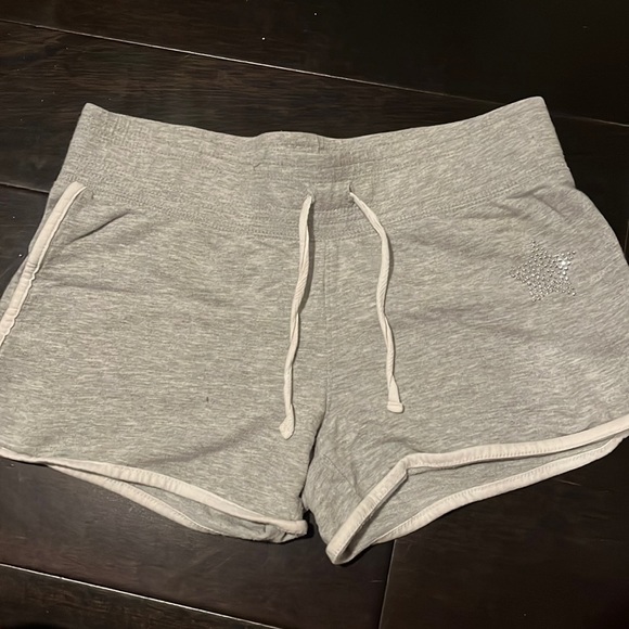 Soft, comfortable, good condition, grey lounge shorts - Picture 1 of 4
